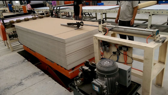 Giá tốt. Máy ép tấm đẩy tấm PVC Tấm thạch cao trực tuyến