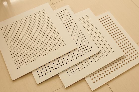 Acoustical trần gạch tấm thủng máy cho vòng / lỗ vuông
