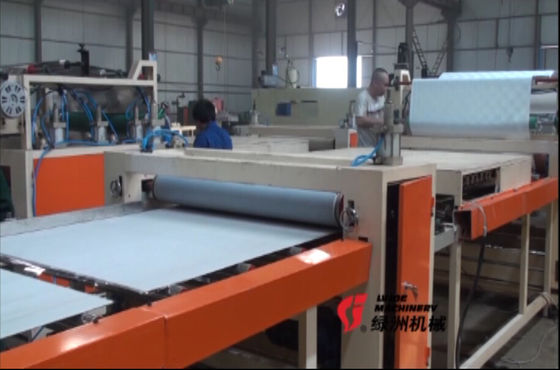 Giá tốt. PVC trần gạch thạch cao ban cán máy với chống thấm nước / bụi bằng chứng trực tuyến