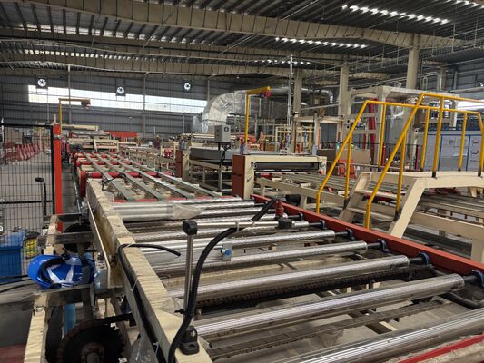 Giá tốt. Máy cán màng PVC tự động cho tấm thạch cao với khổ cán hiệu quả 1300mm, Hệ thống PLC và Công suất 2-6 triệu m²/năm trực tuyến