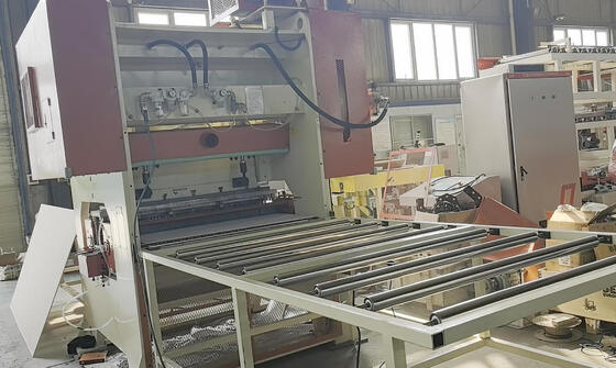 Giá tốt. PLC Control Máy đục áp suất 200t với hình dạng lỗ tùy chỉnh cho đục ván trực tuyến
