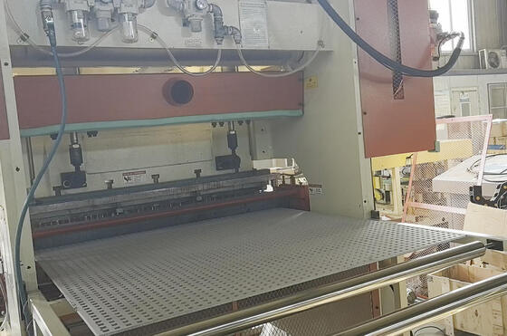 Giá tốt. Máy đâm thủy lực tốc độ cao với áp suất đâm 160 KG cho hình dạng lỗ tùy chỉnh trong bảng trực tuyến