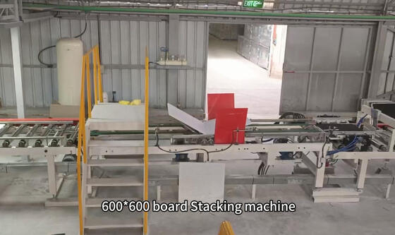 Dây chuyền sản xuất phun sơn trần thạch cao hoàn chỉnh với hệ thống phun, sấy và đóng gói